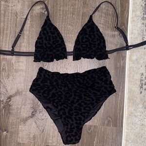 Toluca leopard bathing suit
